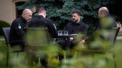 Зеленський анонсував підготовку української сторони "до важливих перемовин"