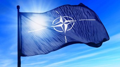 У НАТО розробляють плани розміщення ядерної зброї у трьох країнах, що межують з РФ