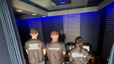 На Львівщині викрили підпільне казино, яке працювало лише для «своїх» (ФОТО/ВІДЕО)