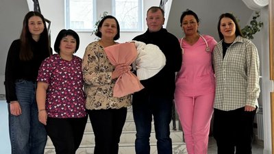 У Львові 46-річна дружина священника народила сьому дівчинку