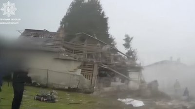 Поліція Львівщини показала кадри перших хвилин після російської атаки