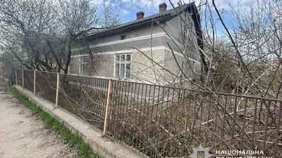 На Тернопільщині брат і сестра померли вдома і пролежали мертвими у будинку кілька місяців (ФОТО)