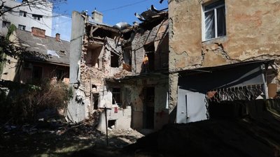 У Львові пошкоджений російським обстрілом будинок визнали непридатним для відновлення