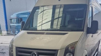 Львівські прикордонники зупинили авто з фальшивими документами