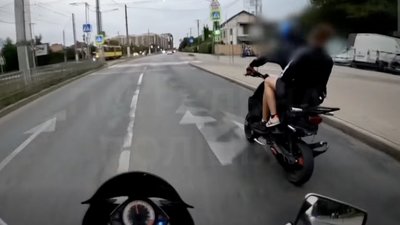 Львівські мотопатрульні показали неповнолітніх за кермом скутерів та мопедів (ВІДЕО)