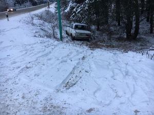 На Львівщині водій "Жигулів" з’їхав у кювет: постраждала пасажирка (фото)