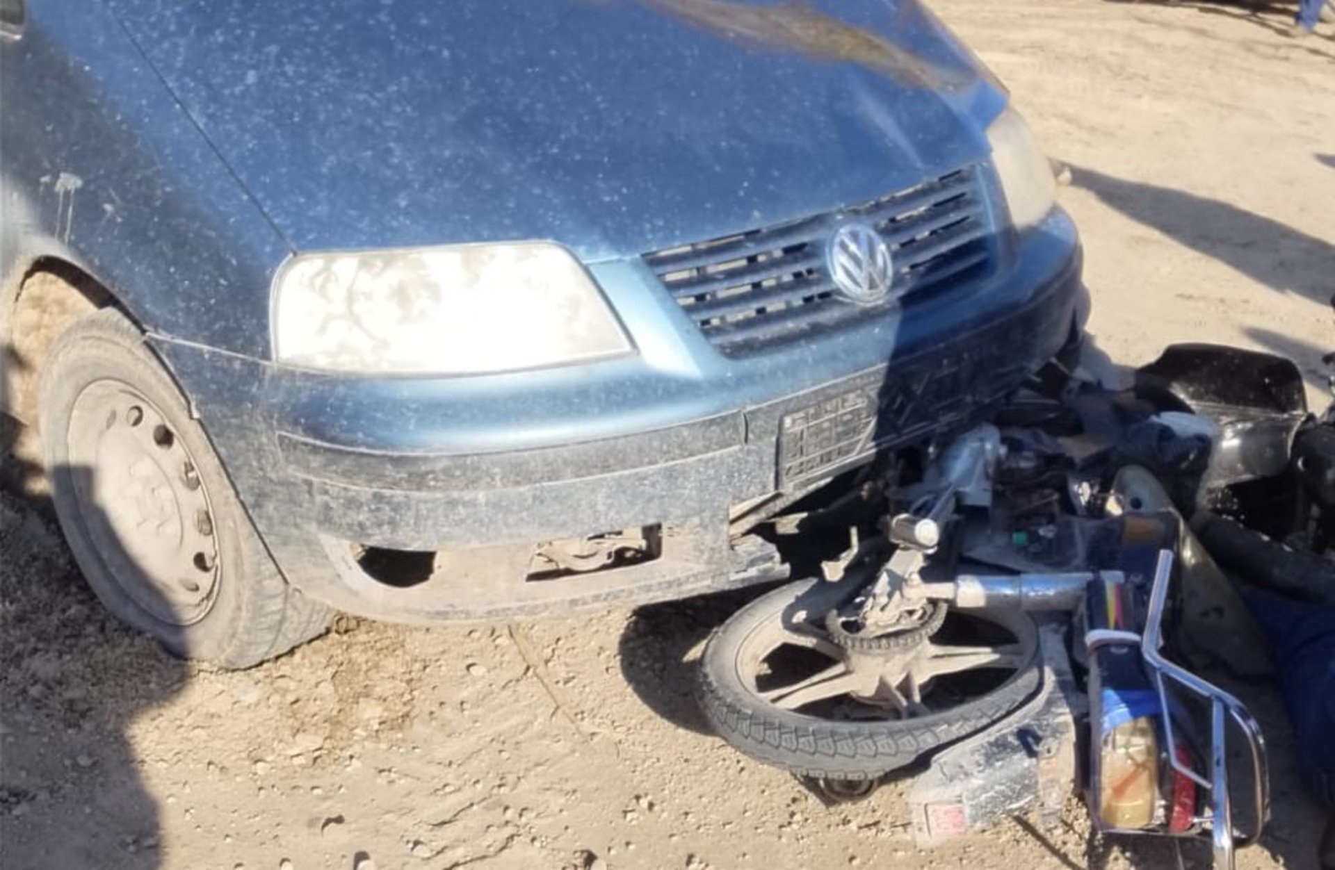 На Львівщині 20-річний водій Volkswagen зіткнувся з мотоциклом (ФОТО)