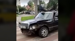 У Львові автомобіль збив матір з дитиною (відео, фото)