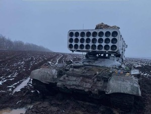 Окупанти кинули на полі бою робочу техніку та боєприпаси, тікаючи від українських захисників