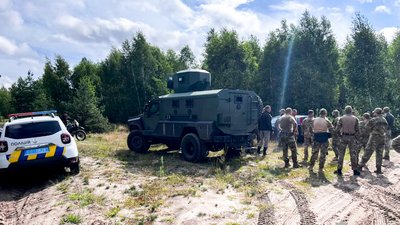 У лісі на Рівненщині третю добу тривають пошуки зниклого грибника (ФОТО)