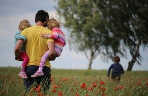 Місто до Дня батька виплатить матеріальну допомогу 65 львівським татусям