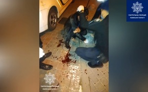 У Львові на Великдень влаштували бійку біля торгового центру (відео)