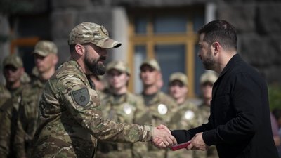 Зеленський відзначив держнагородами поліцейських