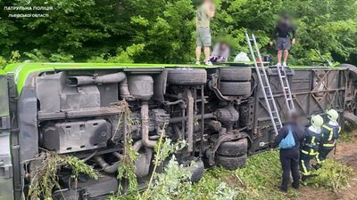 Увага! Через ДТП ускладено рух трасою "Львів - Шегині"