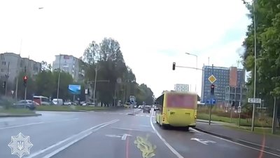 У Львові покарали водія громадського транспорту, який грубо порушив ПДР (ВІДЕО)