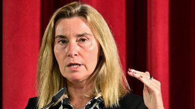 Ексглава дипломатії ЄС йде у відставку через розслідування шахрайства