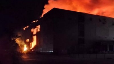 Російська атака пошкодила великий склад зоотоварів Suziria Ukraine на Київщині
