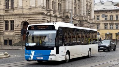 У Львові на автобусних маршрутах збільшили кількість транспорту