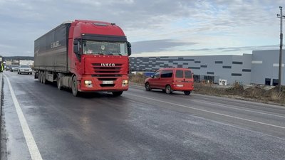 Після реконструкції відкрили рух транспорту чотирма смугами на шляхопроводі у Зимній Воді