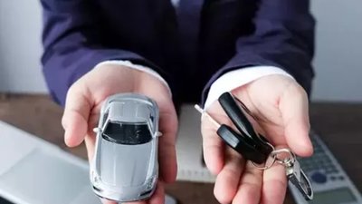 У МВС повідомили про способи перереєстрації автомобіля, якщо власник на фронті або за кордоном