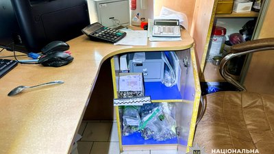 У Рівному чоловік викрав з магазину 100 тисяч гривень