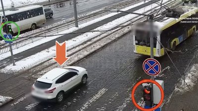У Львові патрульні знайшли водія, який поїхав на червоне на пішохідному переході (ВІДЕО)