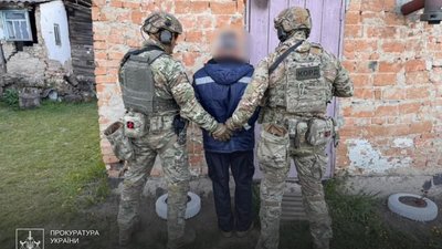На Рівненщині чоловік стріляв в автомобіль із працівниками ТЦК та поліцейським