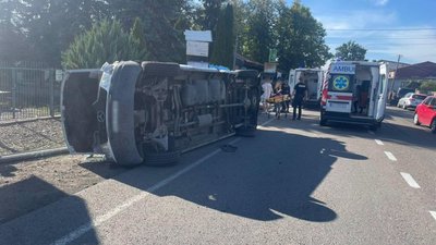 На Закарпатті сталася потрійна ДТП зі загиблою дівчиною та багатьма потерпілими (ФОТО, ВІДЕО)