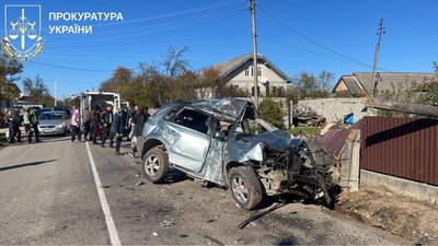 На Івано-Франківщині п’яний вчитель скоїв ДТП в якій загинув його учень, ще трьох дітей госпіталізували (ФОТО)