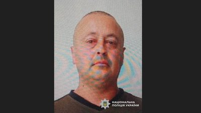 Поліція Буковини розшукує чоловіка, який стріляв у двох правоохоронців