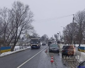 На Львівщині під колесами авто загинула жінка-пішохід