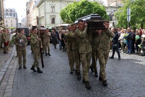 У Львові попрощалися з трьома воїнами