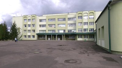 У Рівному вчителька штовхнула учня на уроці (ВІДЕО)