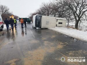 На Миколаївщині, внаслідок ДТП з участю рейсового автобусу, травмовано вісім пасажирів (ФОТО)