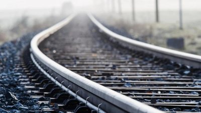 У Львові дівчина потрапила під потяг