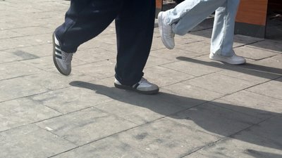 У Львові на проспекті Свободи завершили тестову обробку плитки, щоб зменшити її слизькість