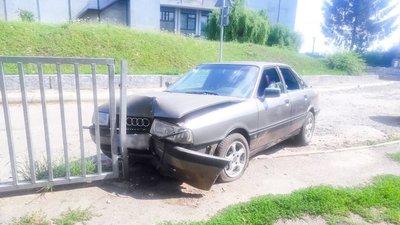 На Рівненщині пʼяний водій скоїв ДТП та напад на поліцейську