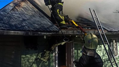 На Львівщині горів житловий будинок