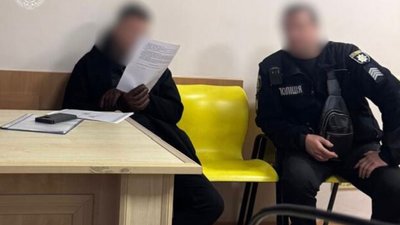 У Києві чоловік задушив бабусю та хотів вбити матір