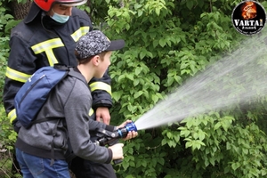 У Львові правоохоронці та надзвичайники провели свято для дітей (фото, відео)