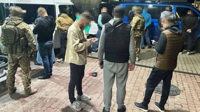 На Львівщині двох чоловіків засудили за викрадення людини та вимагання грошей