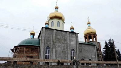 Настоятеля монастиря УПЦ МП на Хмельниччині звинувачують в побитті військового до смерті