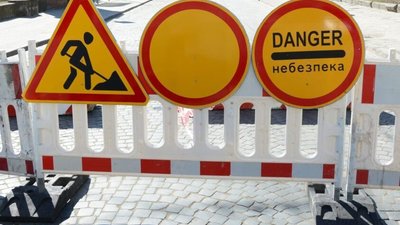 У Львові у середу ввечері на добу перекриють рух транспорту через залізничний переїзд на вул. Польовій