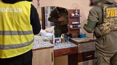 Посадовці Національного природного парку заробляли гроші на чоловіках