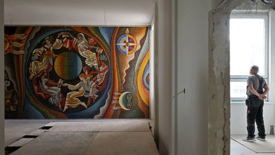 У Львові відновили мозаїку Богдана Сойки у будівлі колишнього видавництва «Вільна Україна» (ФОТО)