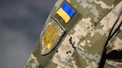 У лікарні помер чоловік, якого побив військовий на території ТЦК у Сумах: подробиці інциденту