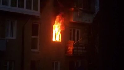У Львові з палаючої квартири врятували жінку