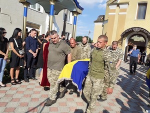 На Тернопільщині попрощалися зі загиблим військовим (фото)