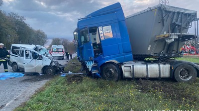 У моторошній ДТП біля Вінниці загинуло шестеро людей: з них - двоє неповнолітніх (ФОТО/ВІДЕО)