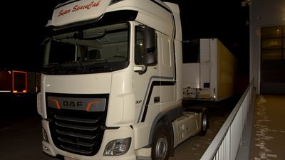 На кордоні зі Львівщиною затримали вантажівку, яку розшукував Інтерпол